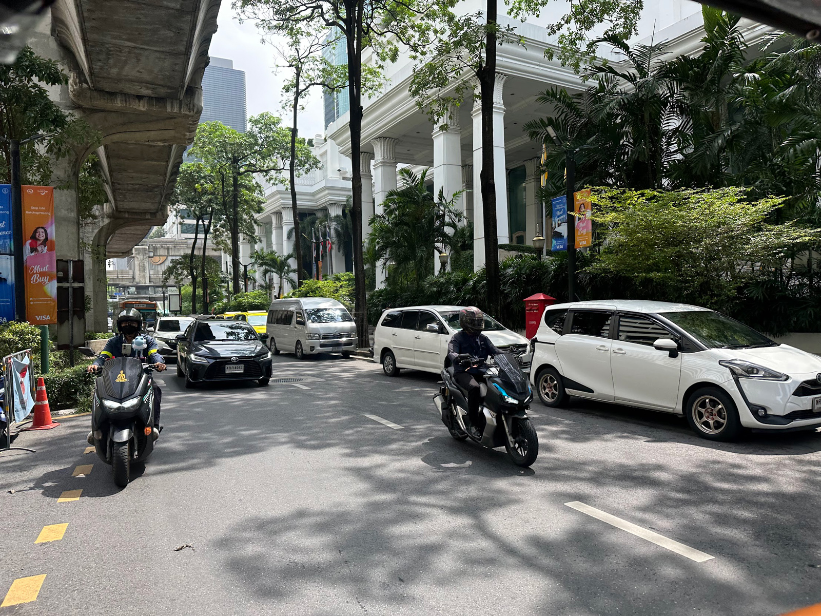 Amari Bangkok Hotel Review