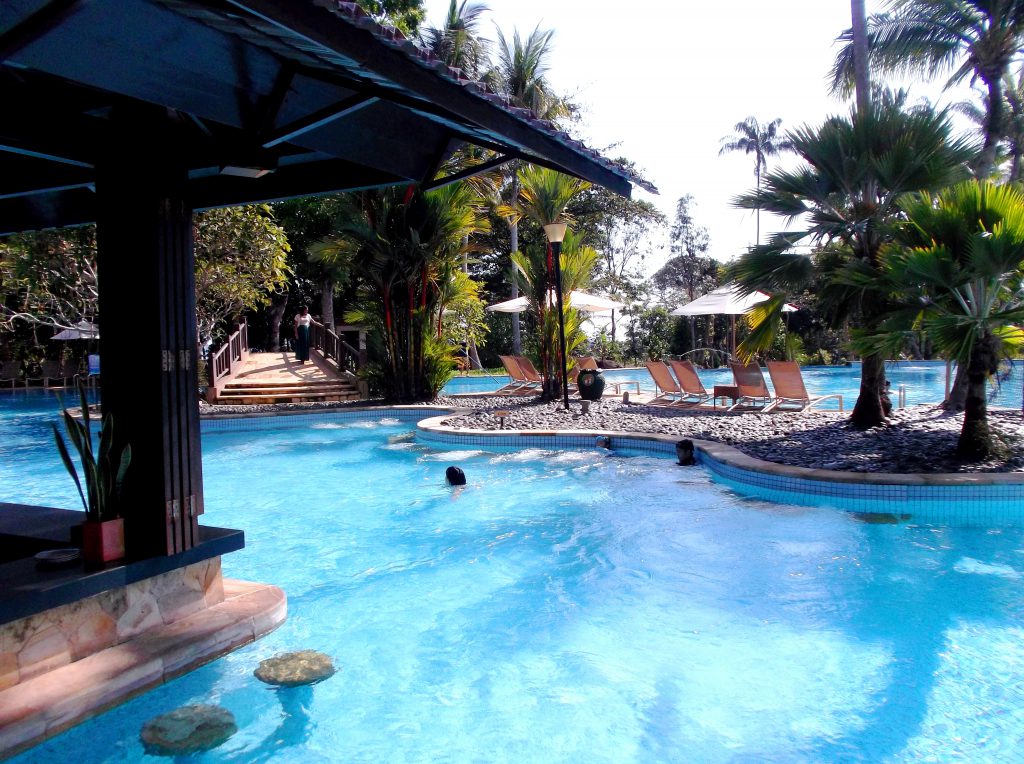 Swimming Pool Bintan Lagoon Resort