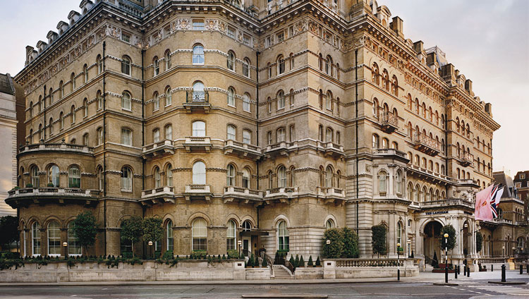 Langham_Hotel_Front_Seen_In_The_City