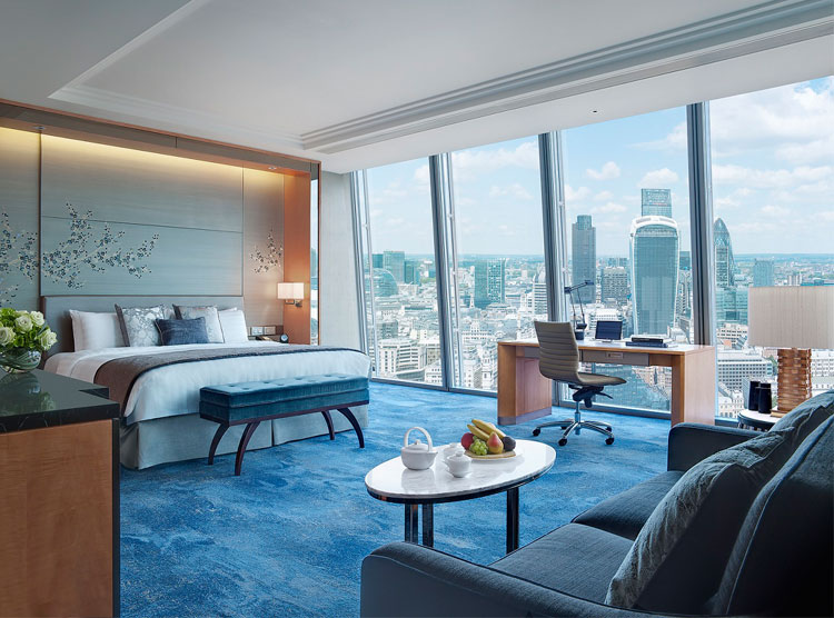 Shangri-La_Hotel_Room_Seen_In_The_City