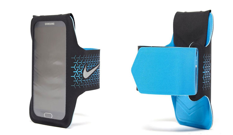 Nike Challenger Armband Seen In The City 