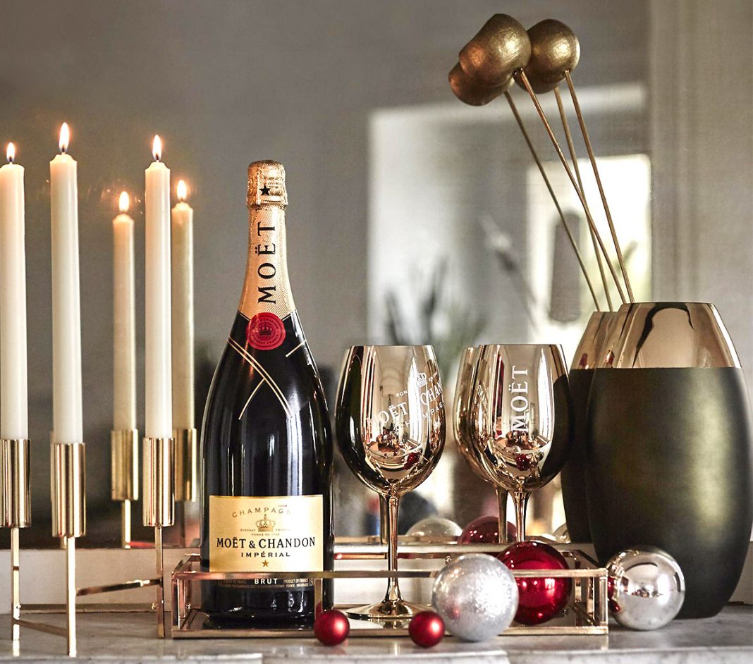 Moet-and-Chandon-Champagne-seen-in-the-cityjpg-1068x942.jpg