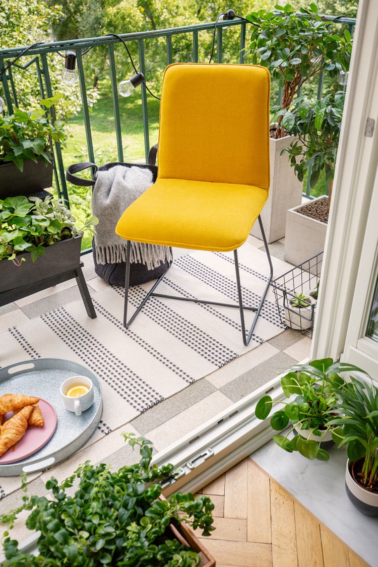 Top Tips On Accenting With Outdoor Rugs, Outdoor Rugs For Apartment Balcony