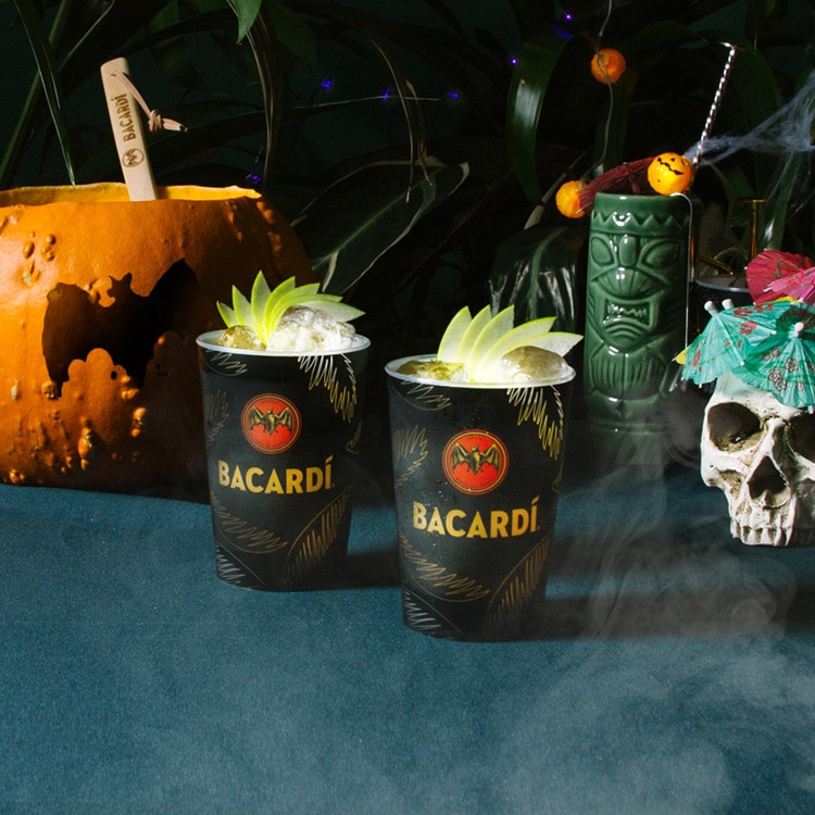 Create a spook-tacular cocktail with the BACARDÍ Pumpkin Punch Kit
