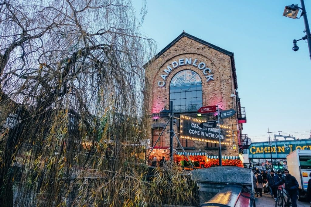 If you are heading to Camden, there are so many fun things to do you don't want to miss anything. Here are our top suggestions of 5 cool things to do in Camden town...