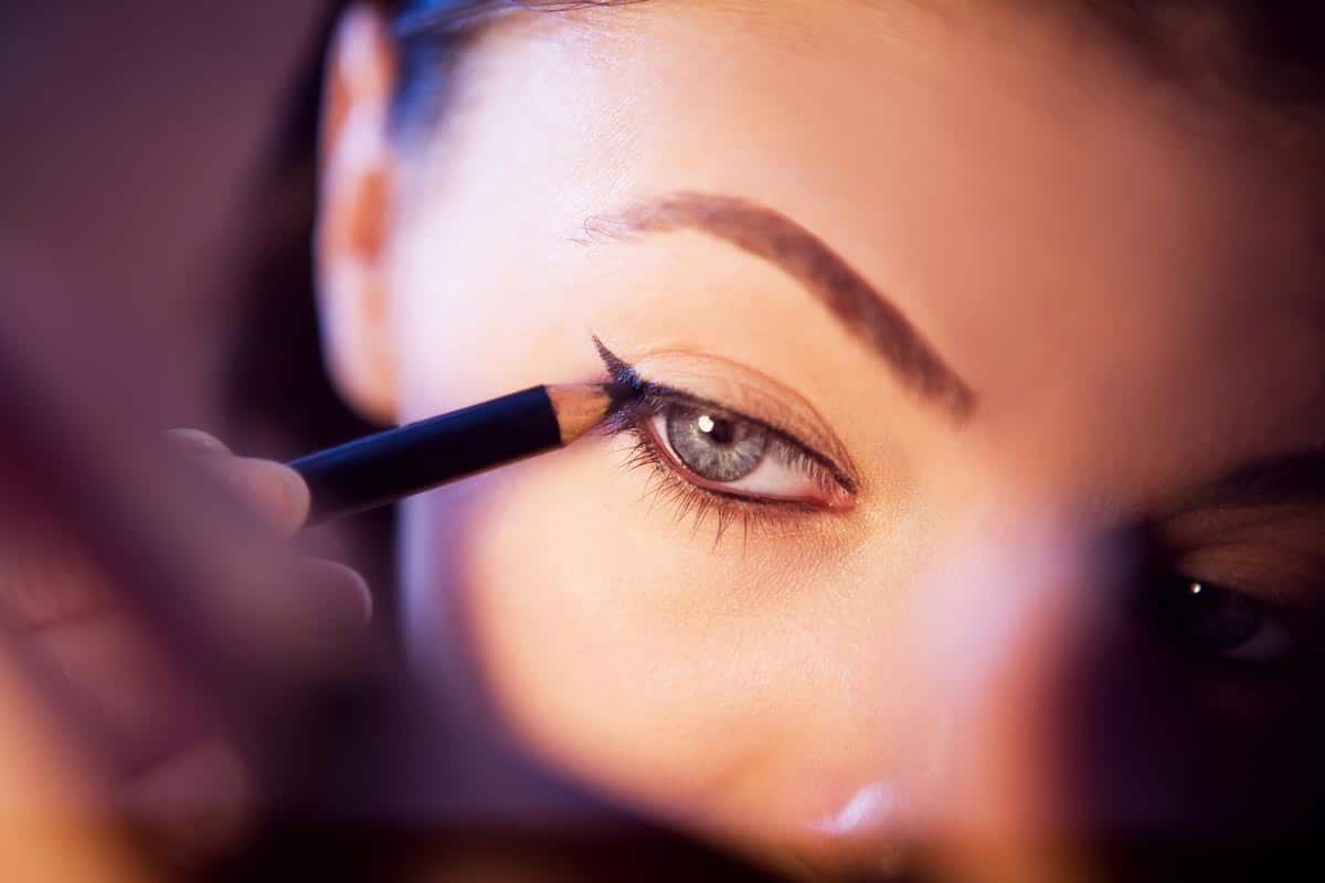 Make-Up Trends Explained: Graphic Liner