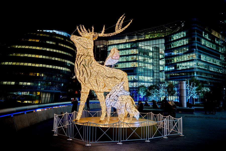 London Christmas Decorations at Christmas By The River