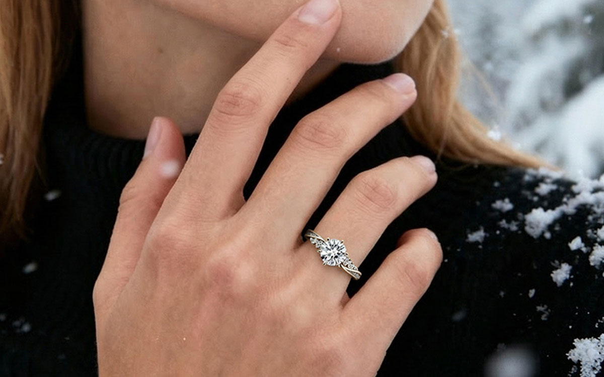 Jeulia Twist Round Cut Sterling Silver Ring Competition