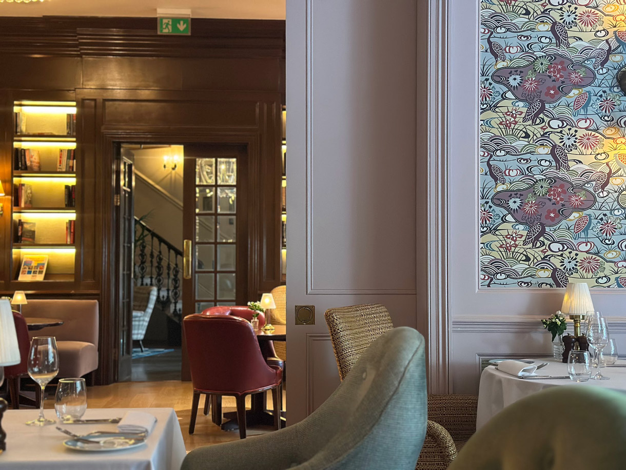 The Kensington Hotel Town House Restaurant Cirque du Soleil inspired meal