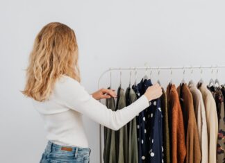 Decluttering Wardrobe