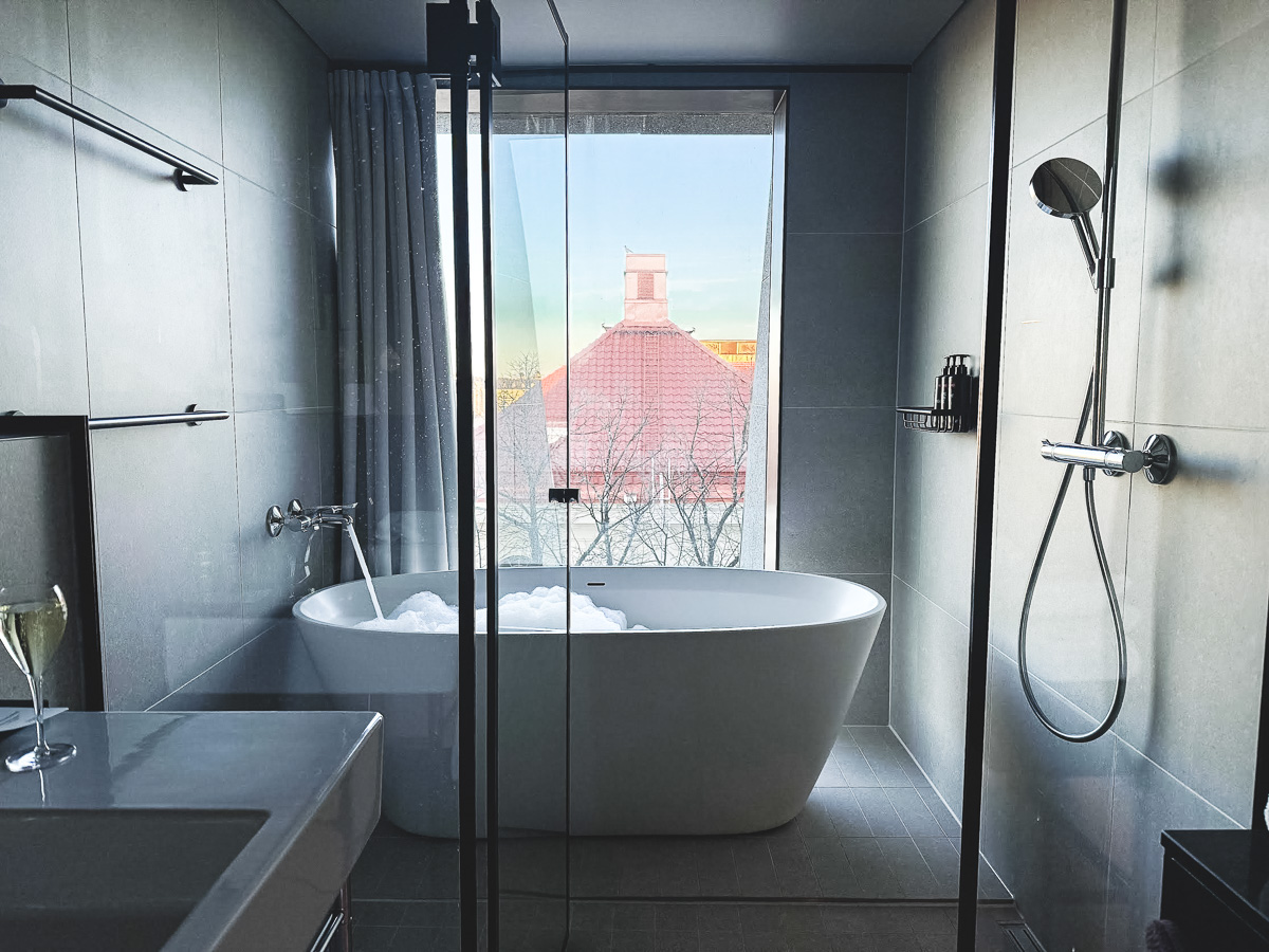 Radisson Red Helsinki Hotel Review