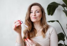 Essential Oil vs Pure Oil – Know the Difference Essential Oil vs Pure Oil
